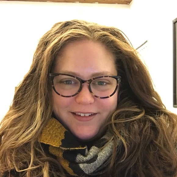 Meet your Posher, Nancy - Picture 1 of 4